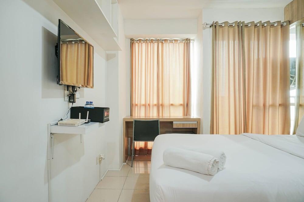 Chic and Cozy Studio at Tifolia Apartment