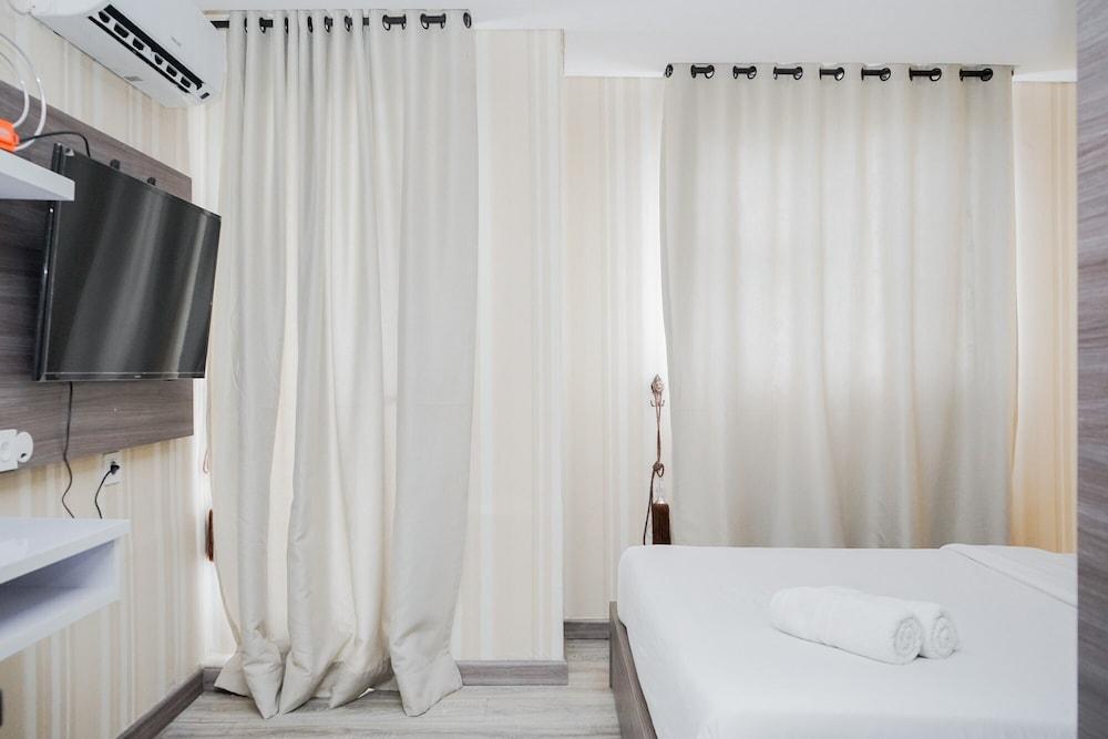 Modern Classic Studio Room Bintaro Icon Apartment