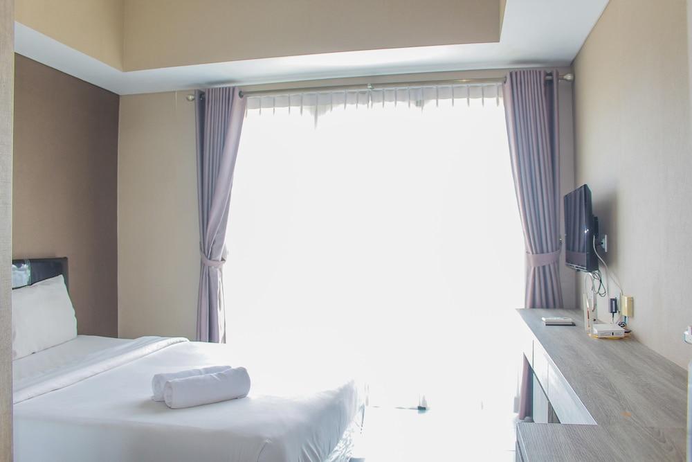 Comfy Studio at Casa De Parco Apartment