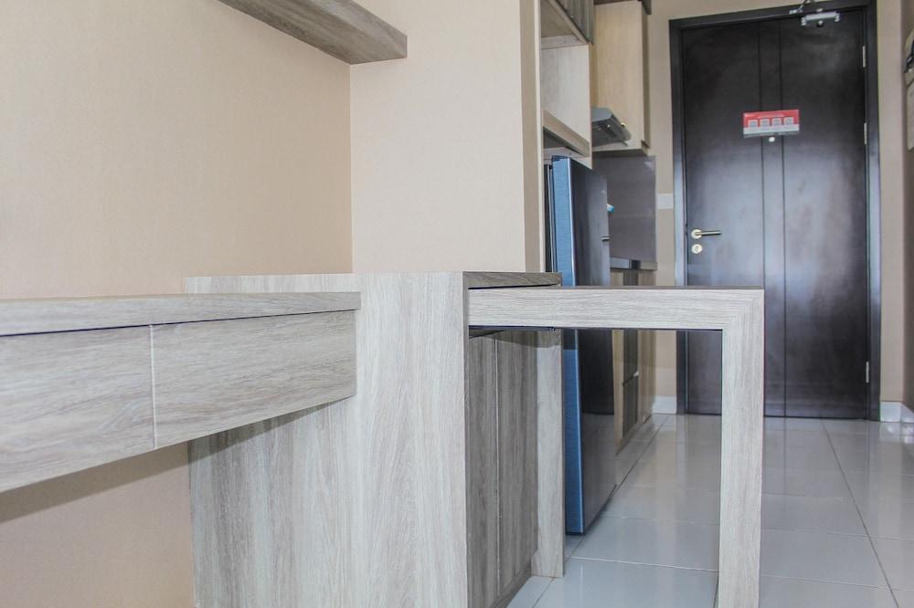 Comfy Studio at Casa De Parco Apartment