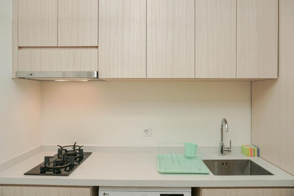 Comfort 1BR Sedayu City Suites Apartment