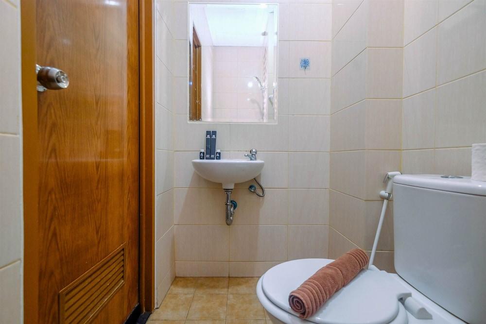 Comfort Studio with Bunk Bed at Dave Apartment