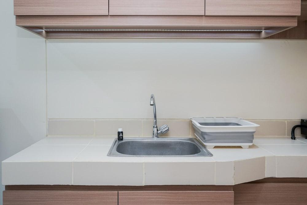 Comfy Studio Apartment at B Residence