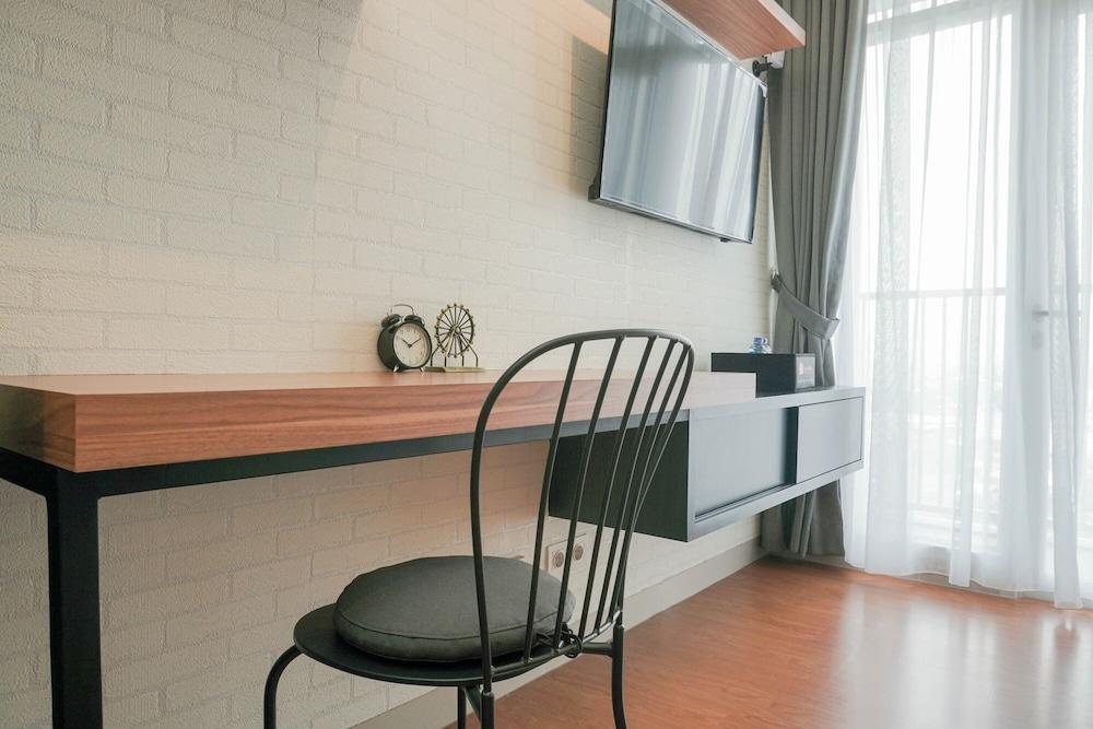 Fully Furnished and Comfortable Studio at Ciputra International Apartment