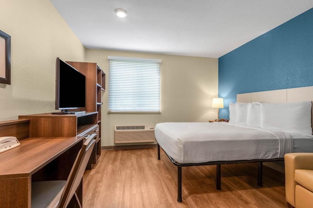 WoodSpring Suites Jacksonville - South