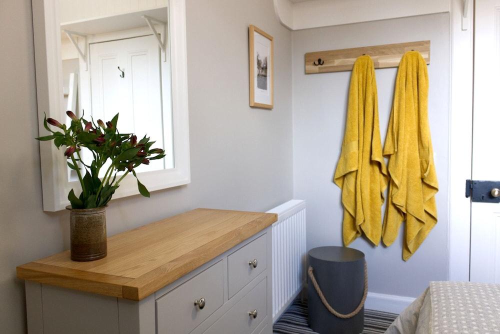 Wee Bunker - Central Location