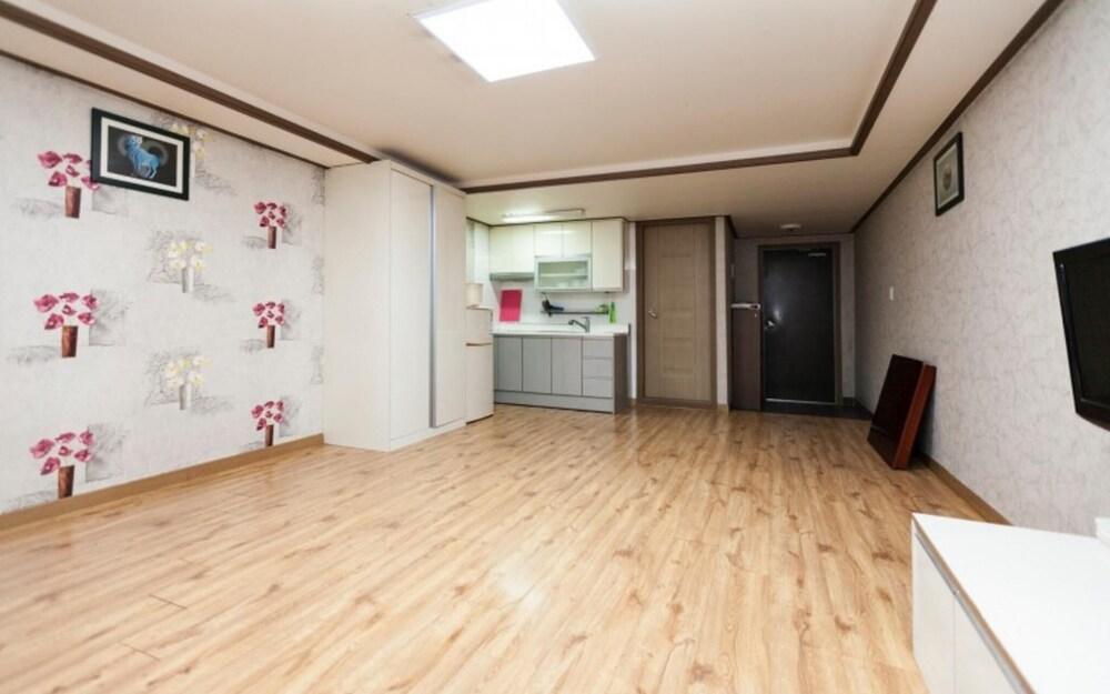 Eulwangri Byeoljari Pension