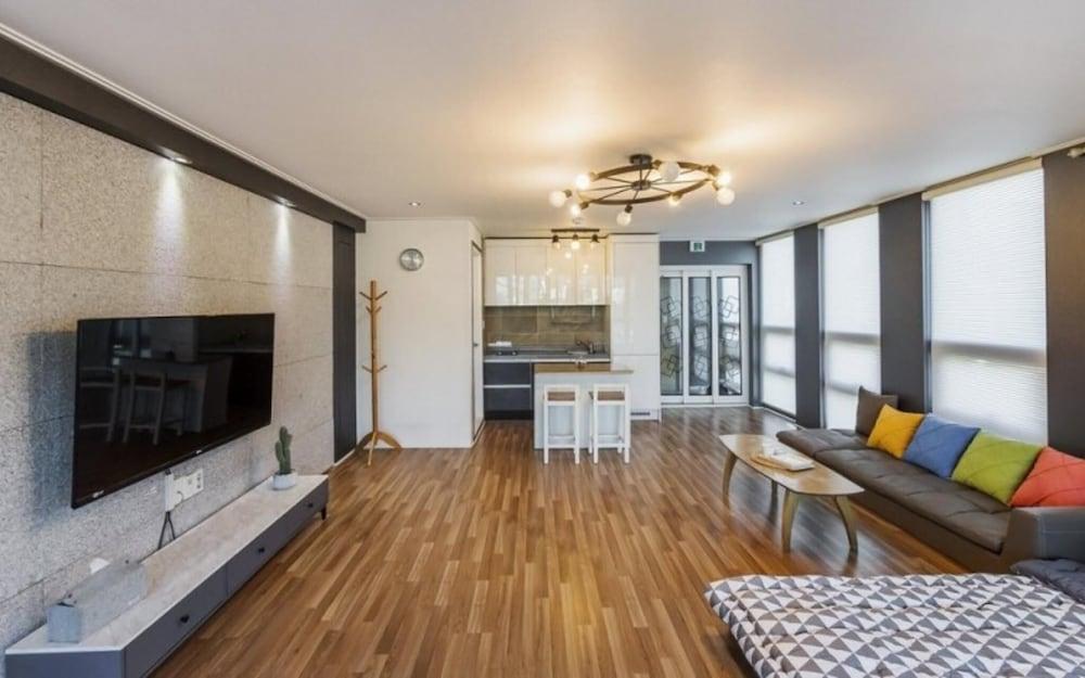 Busan Maru House Pension