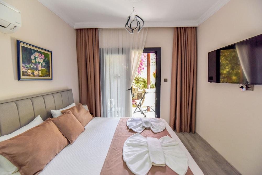 Mykonut Boutique Suites