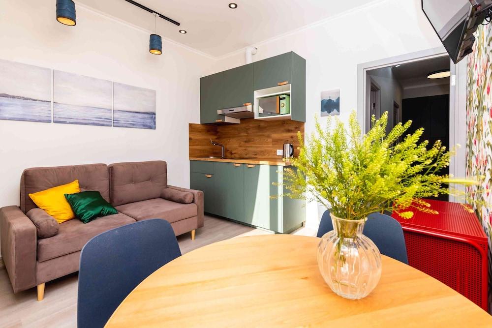 More Apartments Stanislavskogo 22