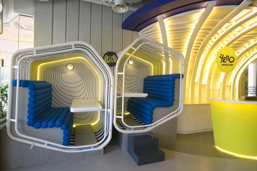 YELLO Hotel Kuta Beachwalk Bali