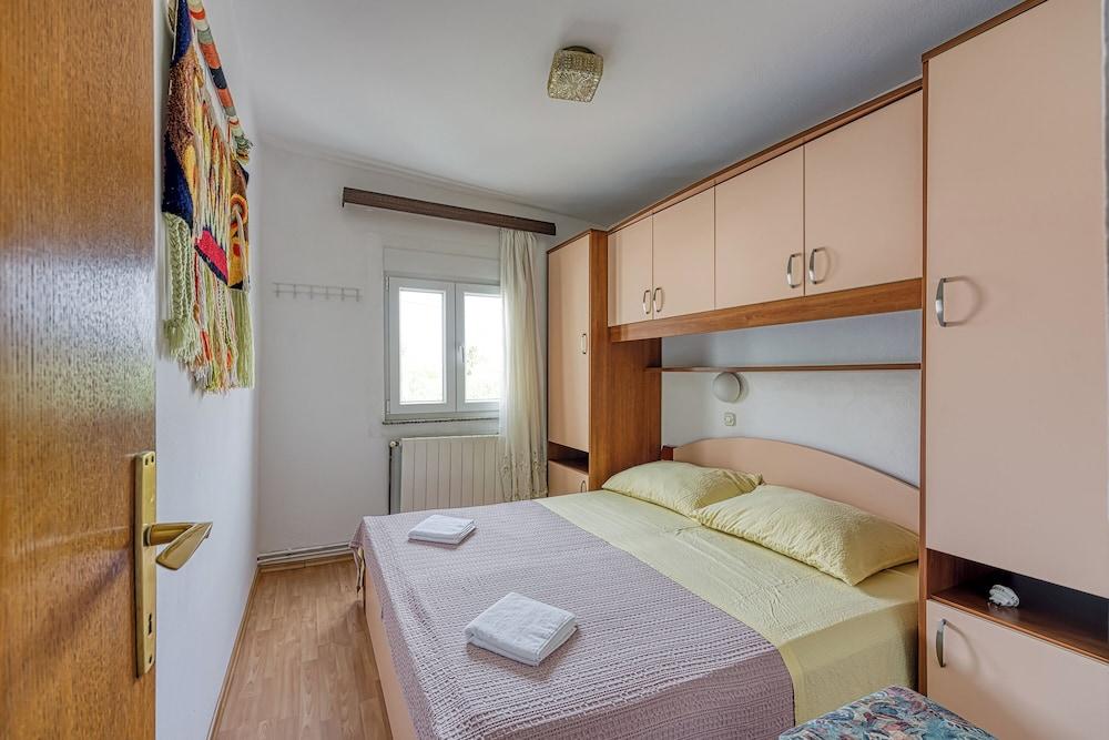 Vir Island Apartments Basic