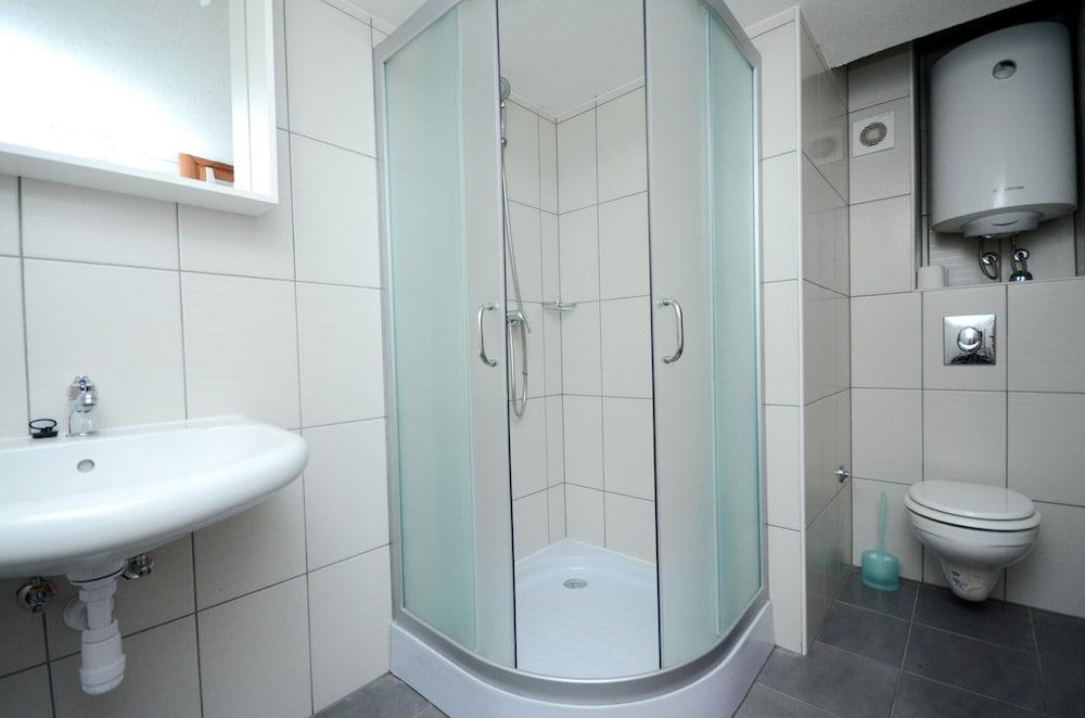 A6 - apt With 2 Balconies, 5 min Walking to Beach