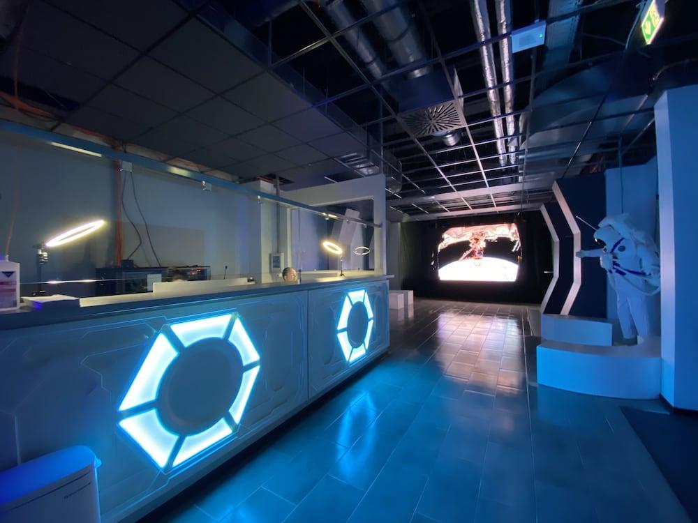 Space Night - Hostel