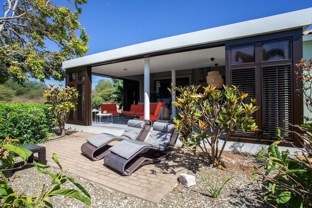 Blue Bay Bungalows - The Garden