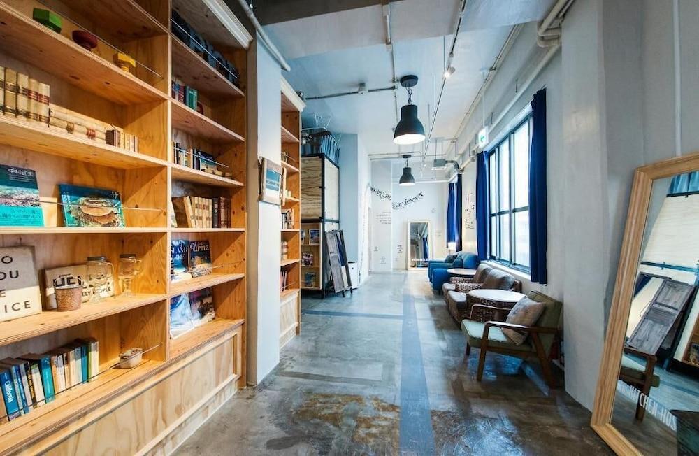 Kalakaua Inn The Kitchen Hostel Ao