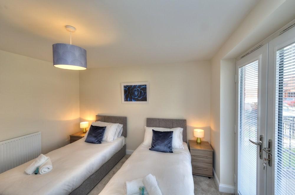 Executive Fairfields Apartment