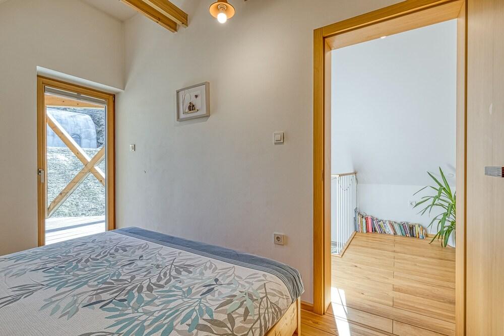 House On The Hill Wellness Chalet