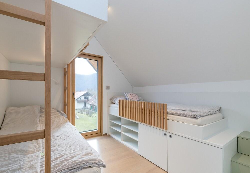 Child Friendly Chalet Bale-bale