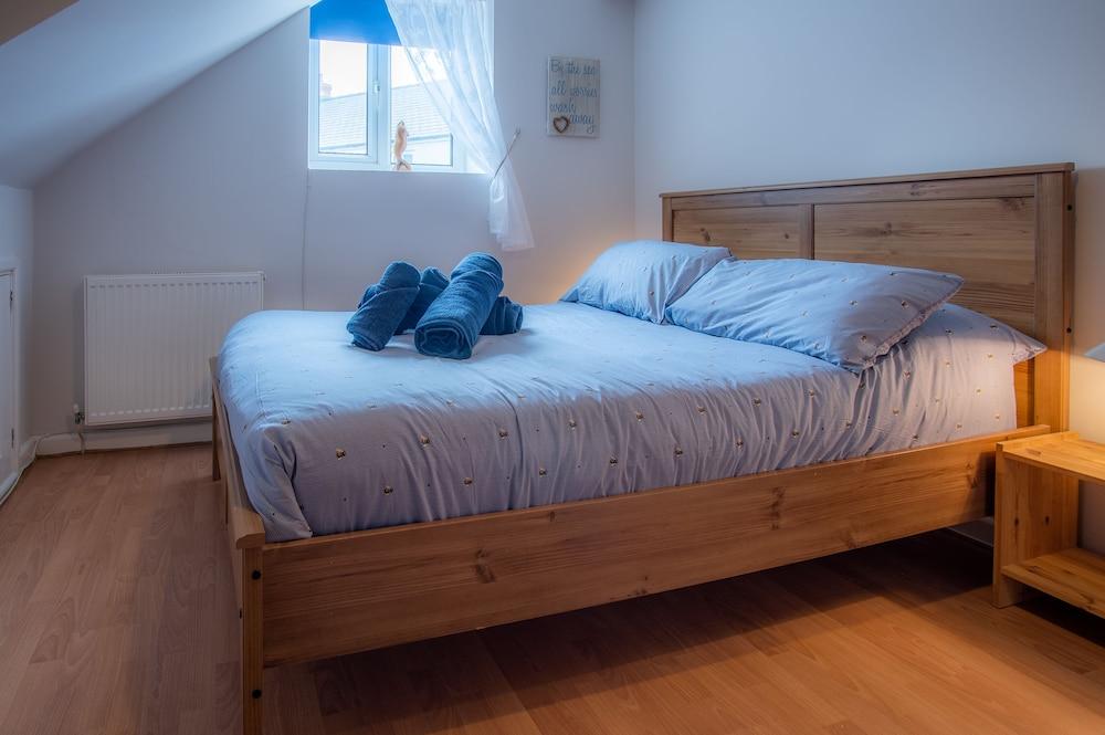 Starfish Apartment - 2 Bedroom - Tenby