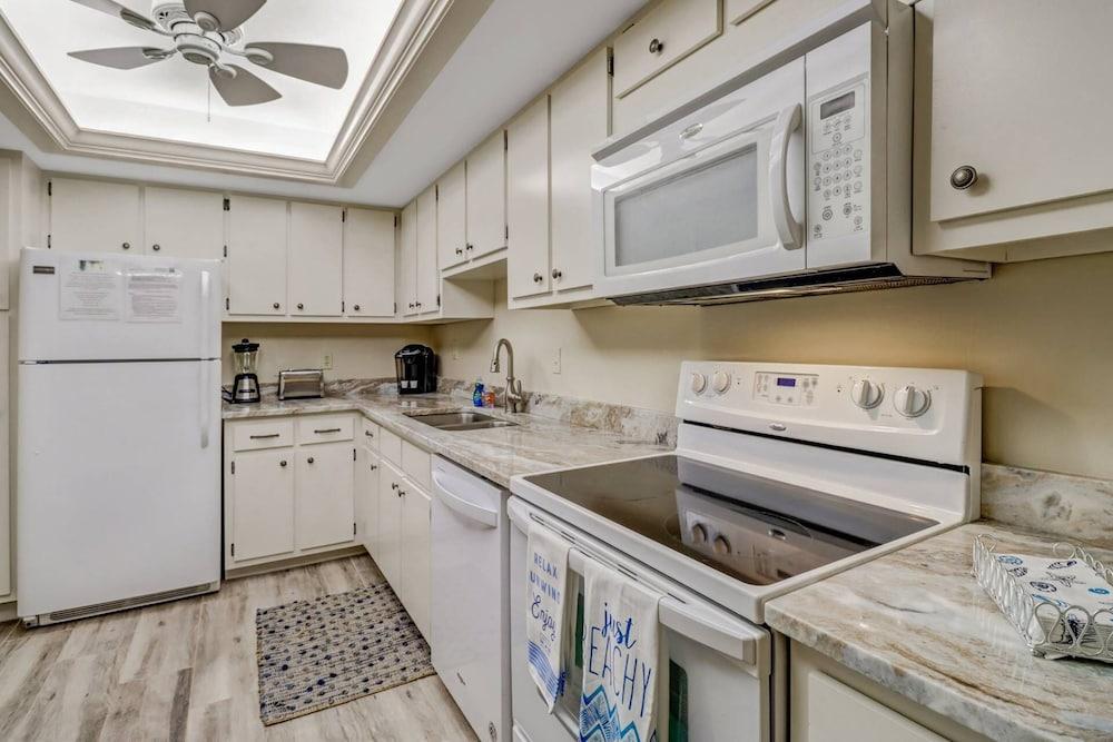 7150 Estero Blvd 205