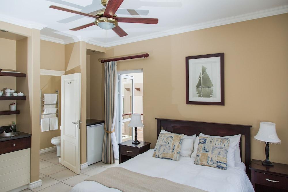 180 Degree Ocean View - Seagull Villa in Brenton On The Rocks