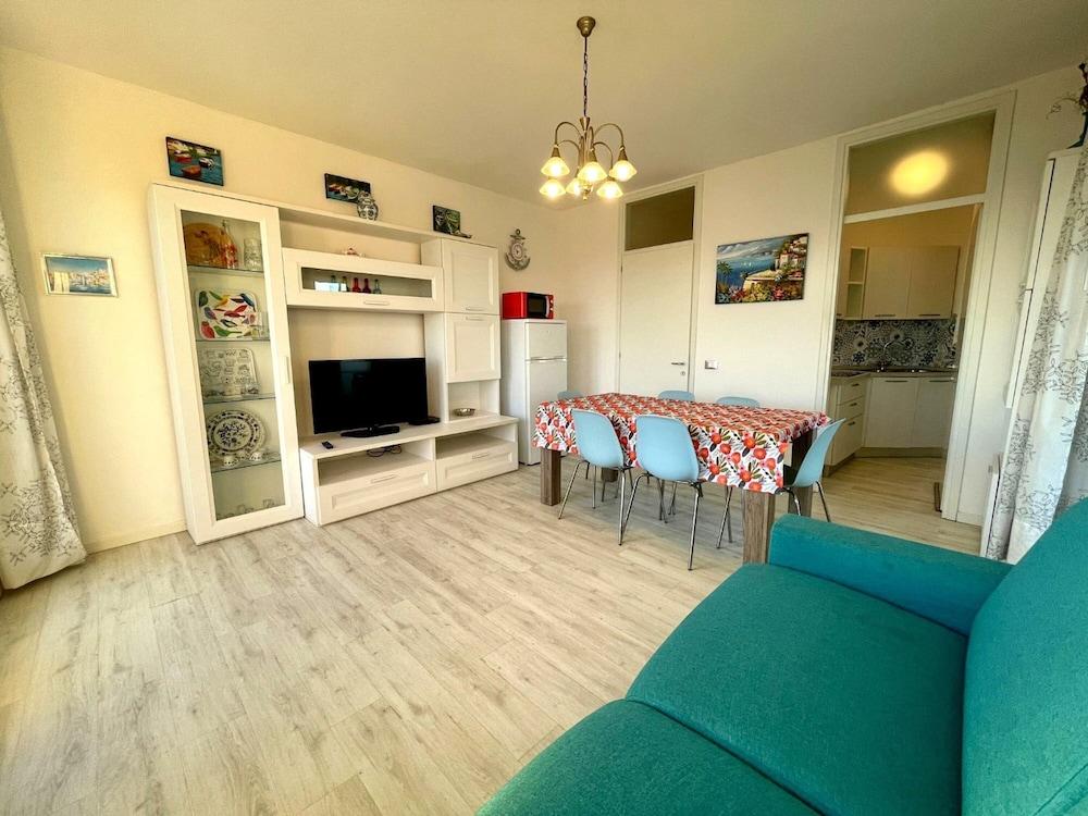 Wonderful Beachfront Apartment-beahost