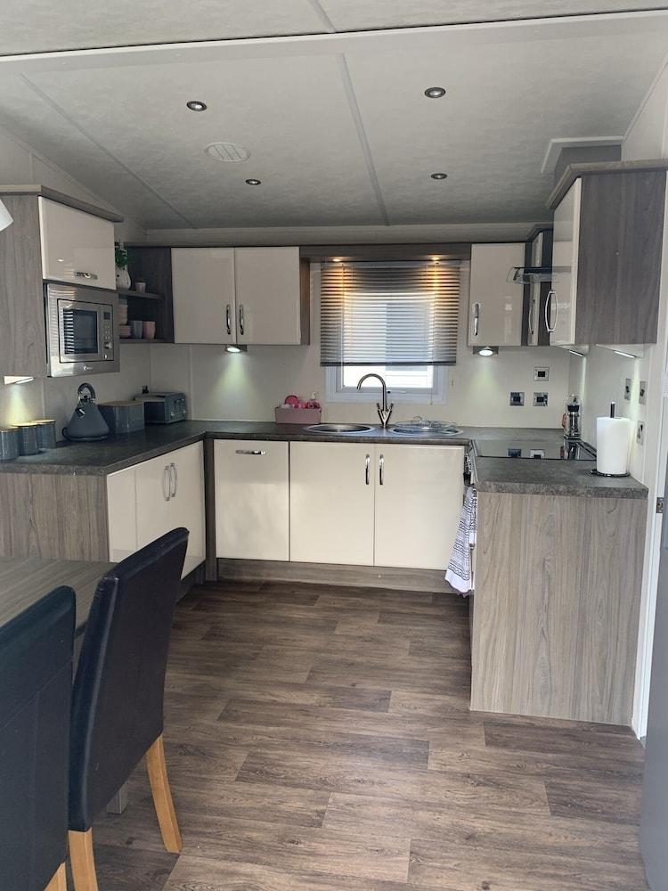 Poker Dot Getaway 1 Stay-play-getaway