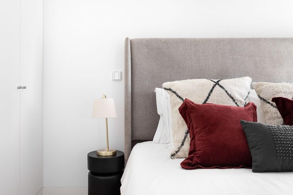 Elegant 1-BR Apartment in Perfect Centre