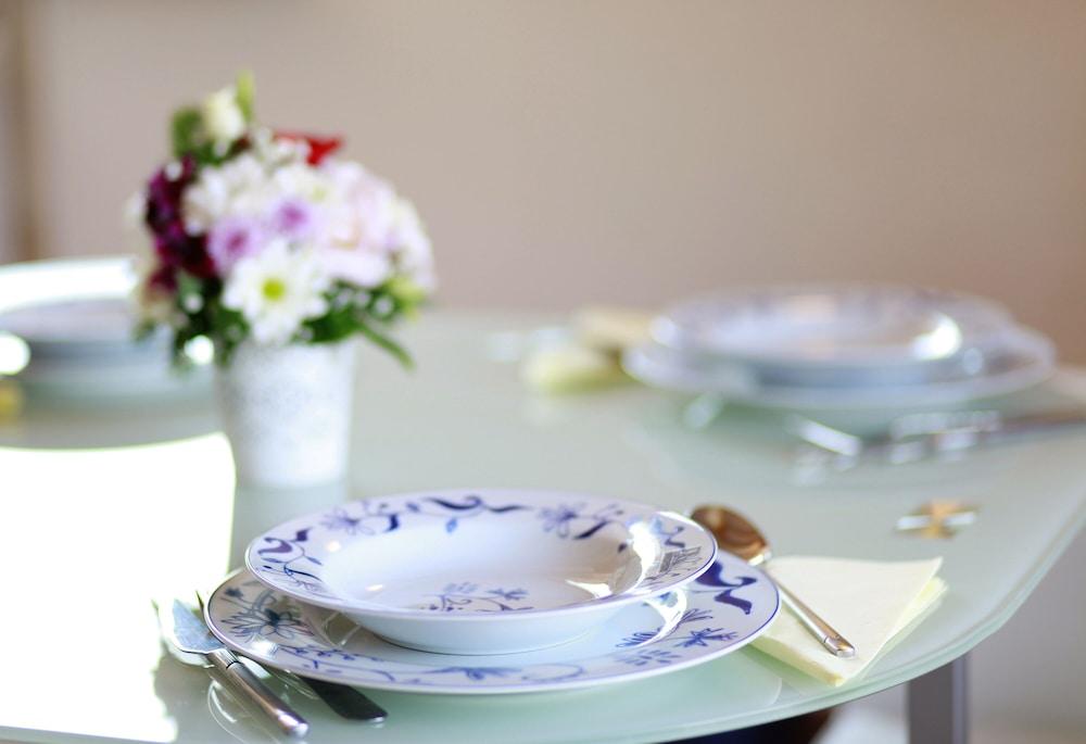 A2 - Studio With Balcony, Just 3 min to the Beach