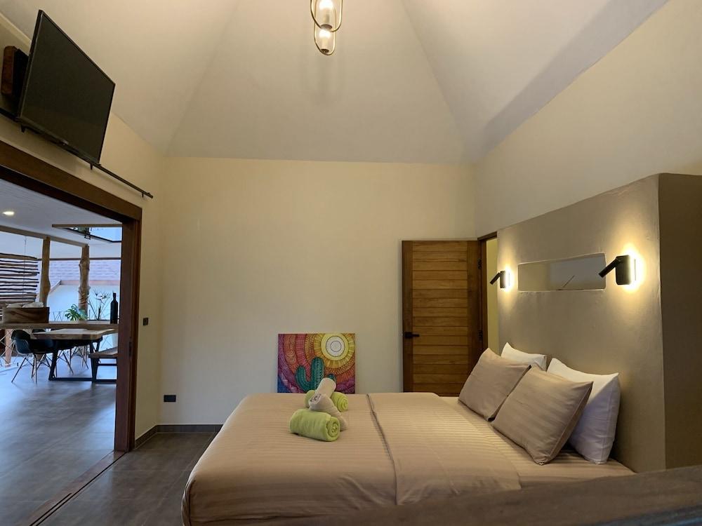 Baan Taolili 3 Bedrooms Villa