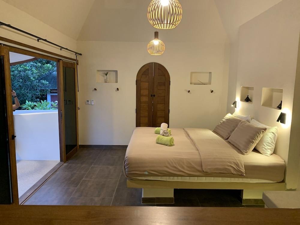 Baan Taolili 3 Bedrooms Villa