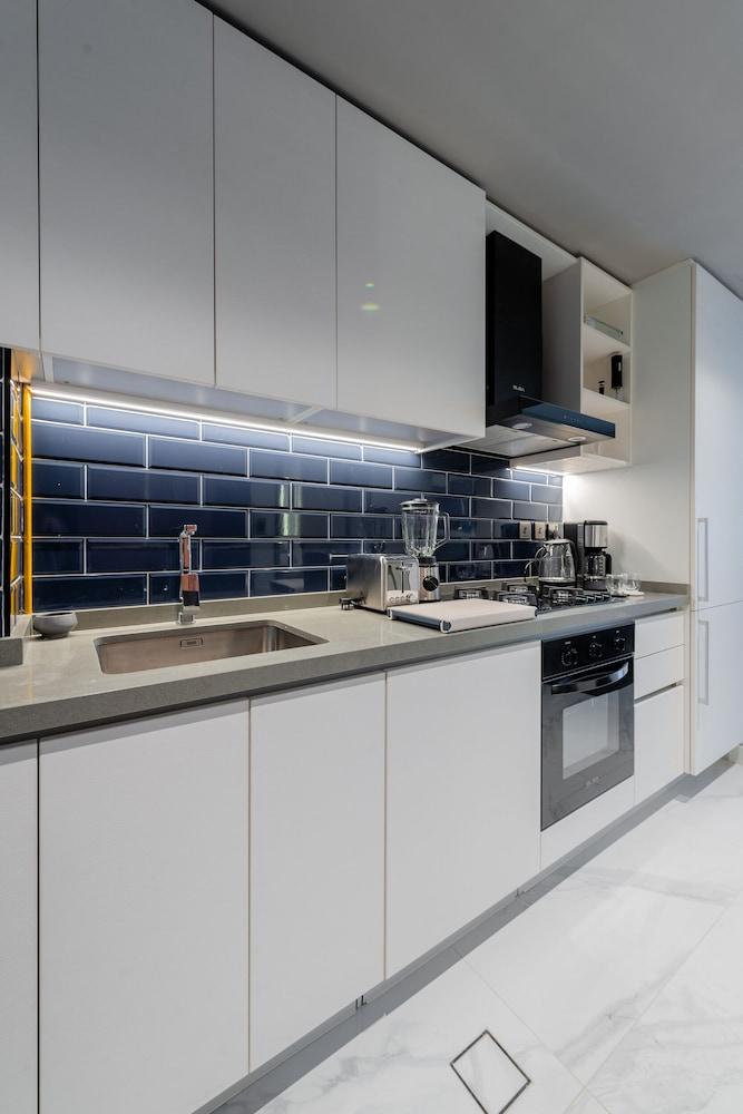 MAG 318 - Luxury Studio Downtown View