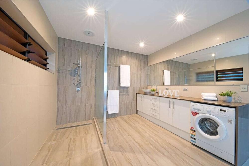 Panorama - Cannonvale