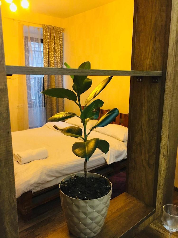 Apartment near Dry Bridge