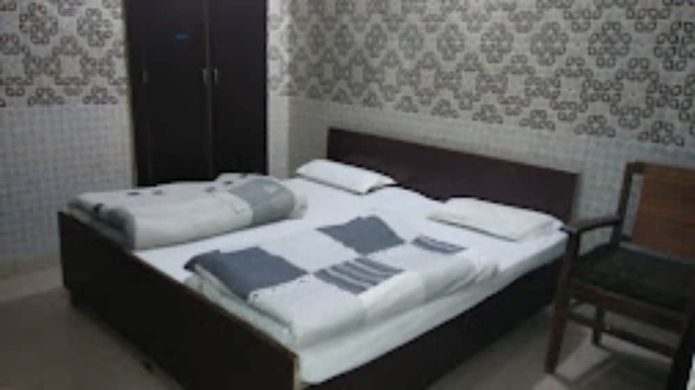 Goroomgo Riddhi Siddhi Haridwar