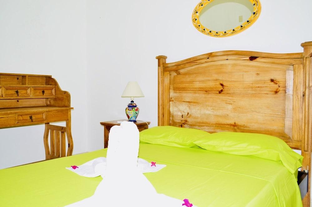 Gorgeous 22 People Villa With Pool Playacar Phase 2