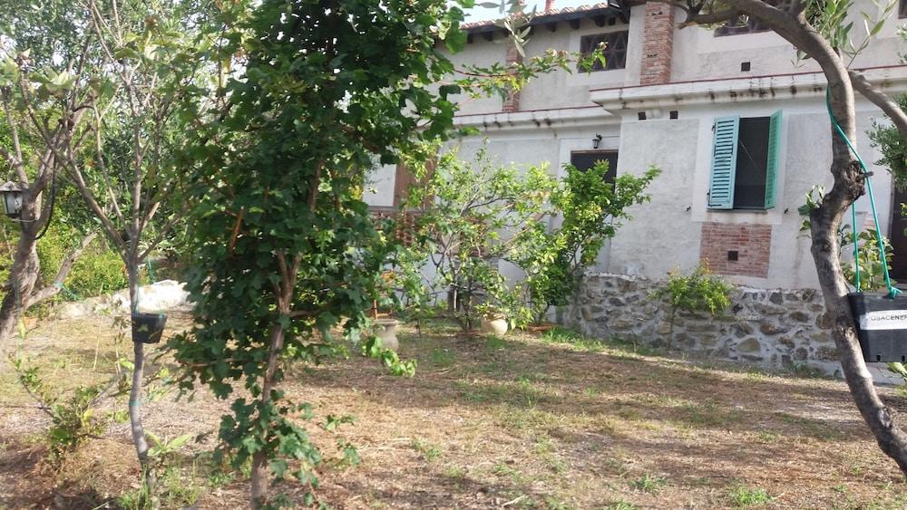 Il Pino Holiday Home