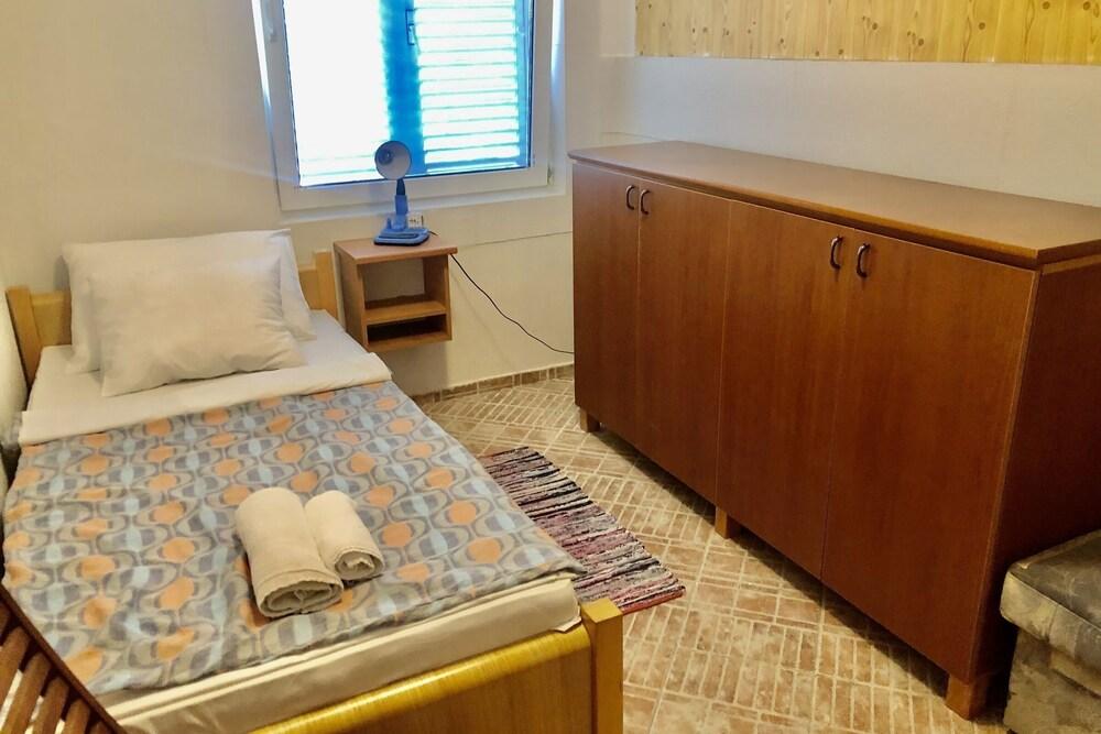 Pool Apartment Sol 6