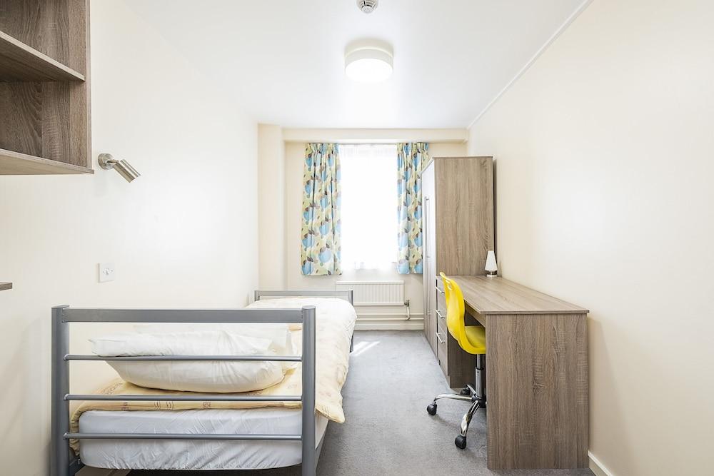 Modern Rooms - LONDON