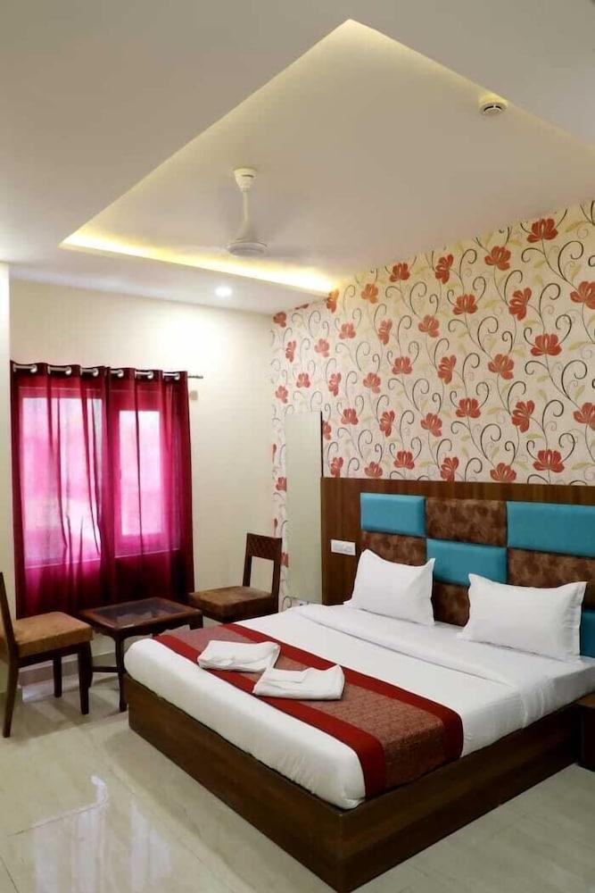 ShriGo Hotel Royal Villa Hall Gate