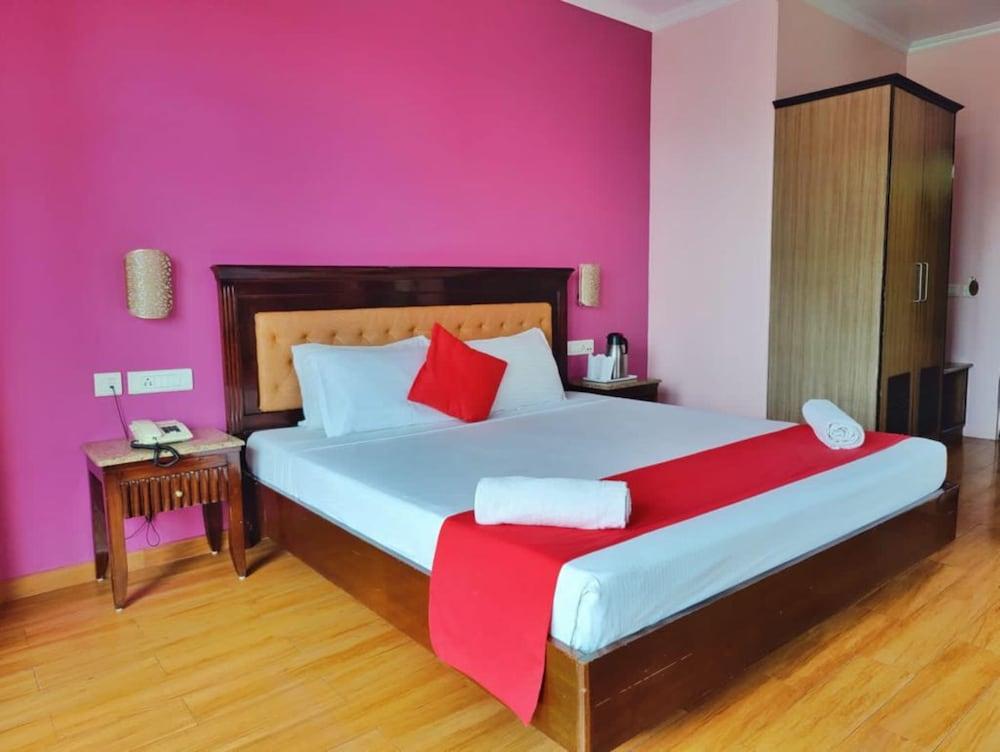 Goroomgo Marc Shimla