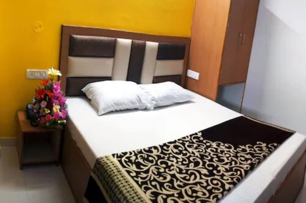 Goroomgo Divine Hills Shimla