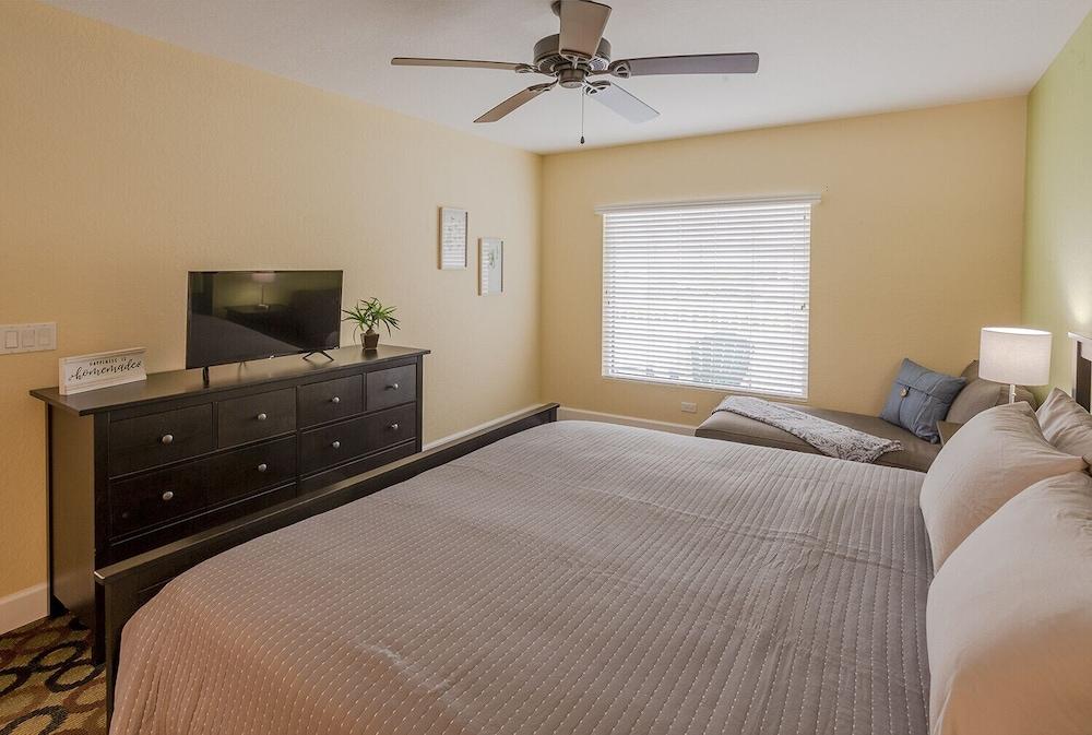 Waterpark Harbourside Star5vacations