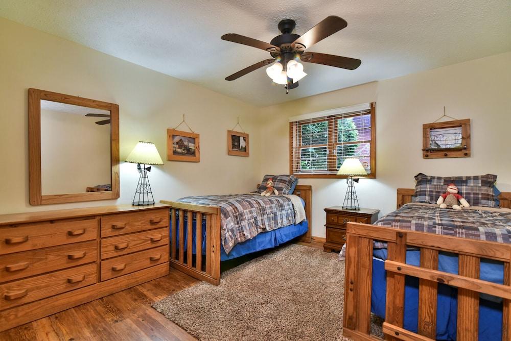 Rustic Cabin in the Woods Star5vacations