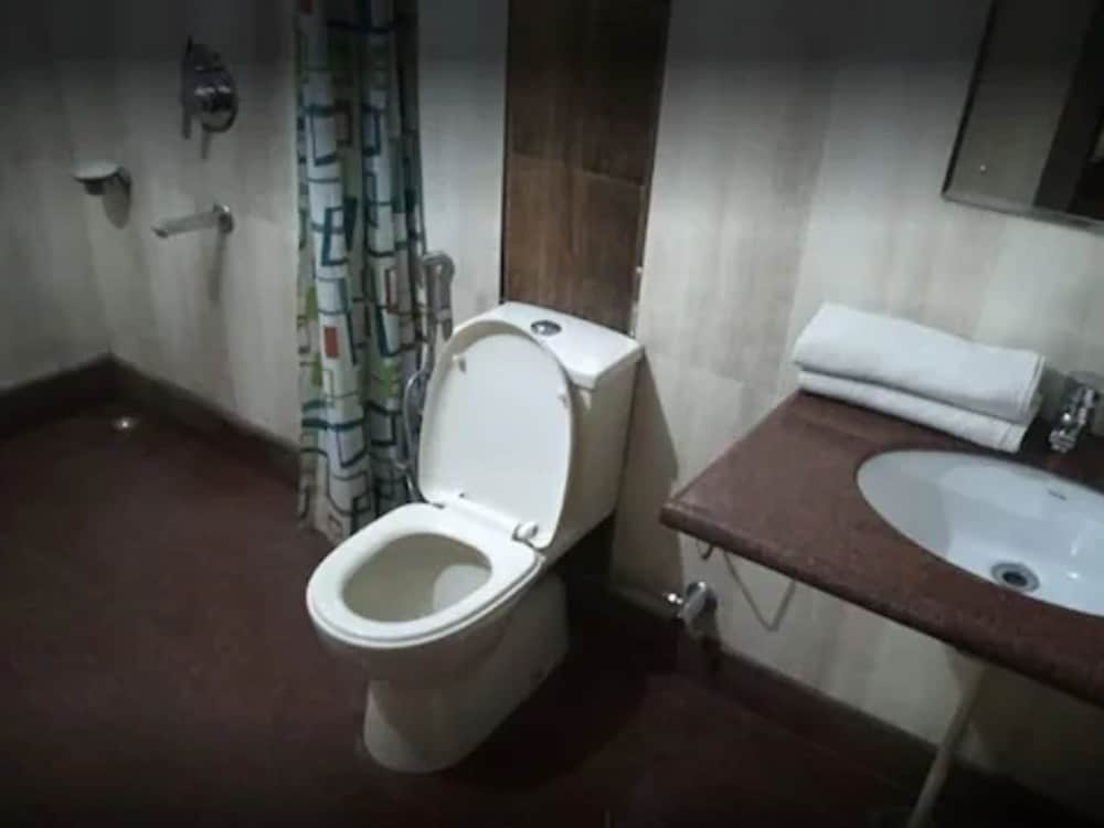 Goroomgo Sun Shine Regency Shimla