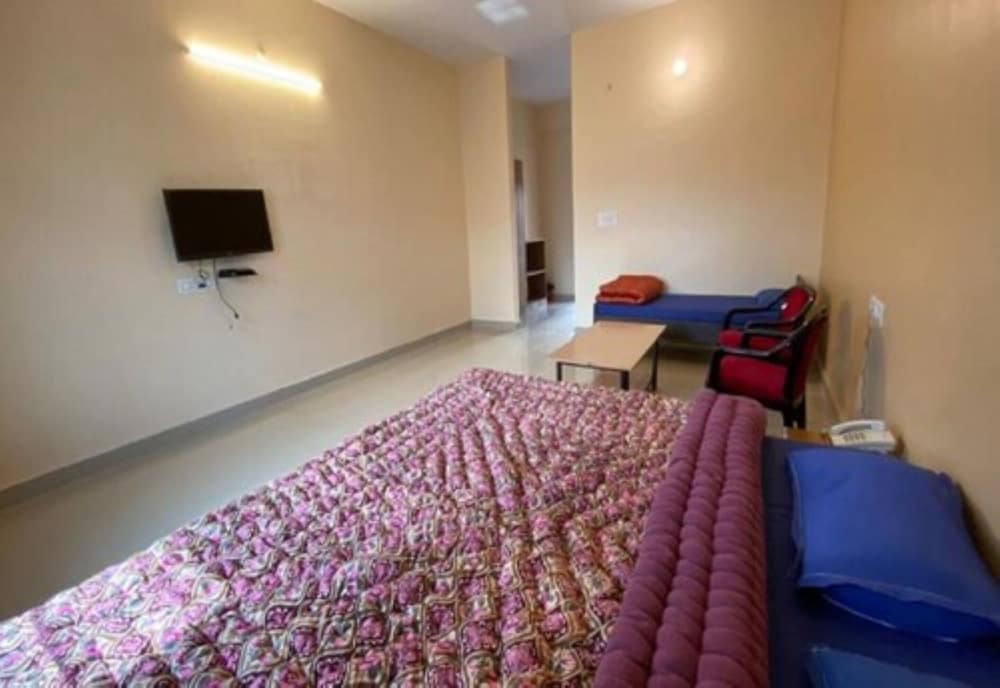 Goroomgo Kanara Bhimtal