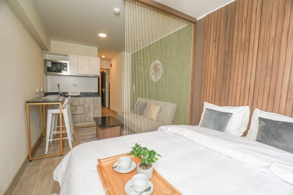 Trendy Host Grau 15 - Barranco