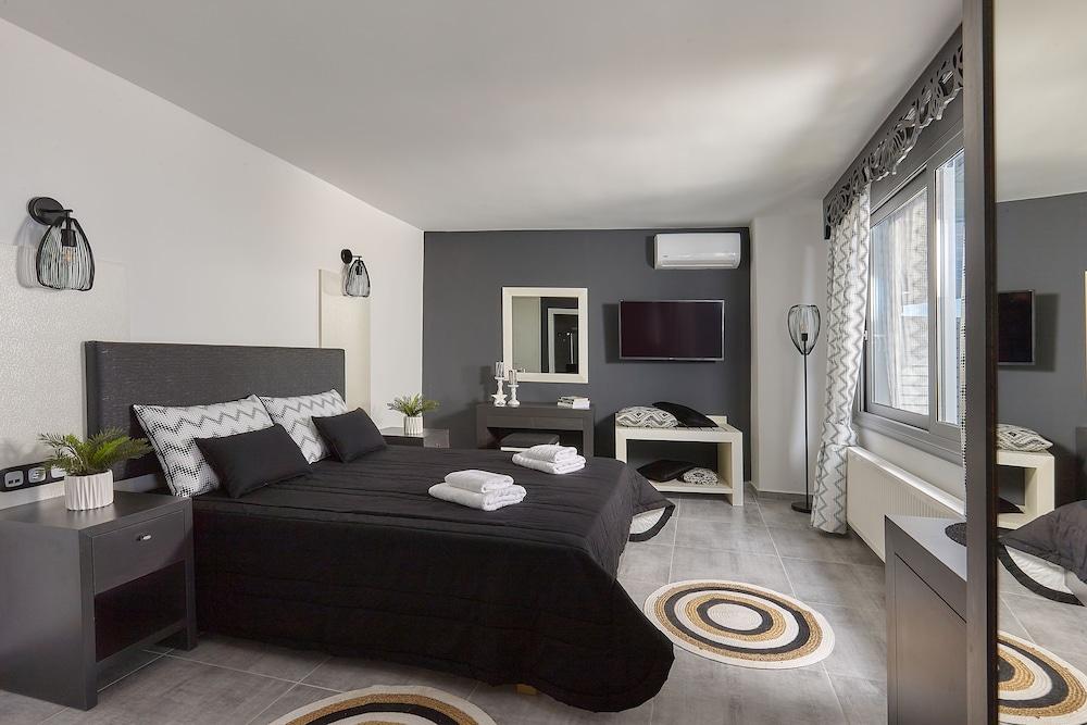 Seli Sea View Apartments and Studios