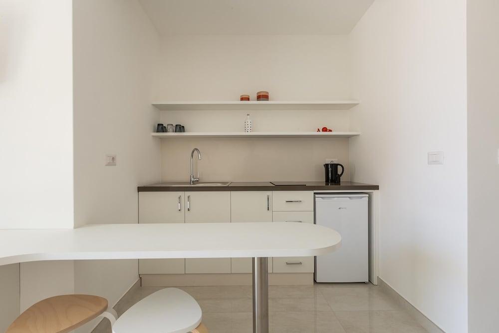 2396 Sdmr - Monolocale 4 Piano Terra